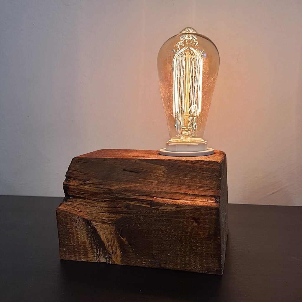 oswietlenie lampka drewniana 1024x1024 - LAMPKA DIY - RELACJA Z WARSZTATÓW